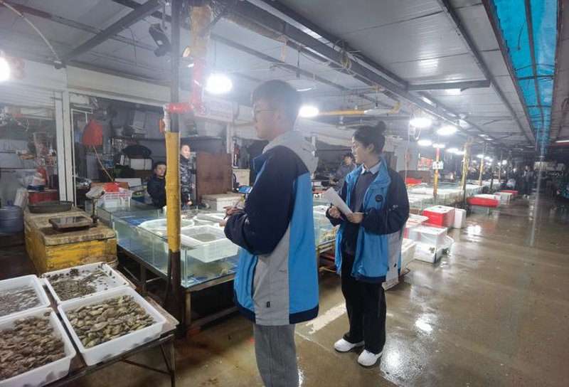 信息之桥：上海的商业咨询风向标